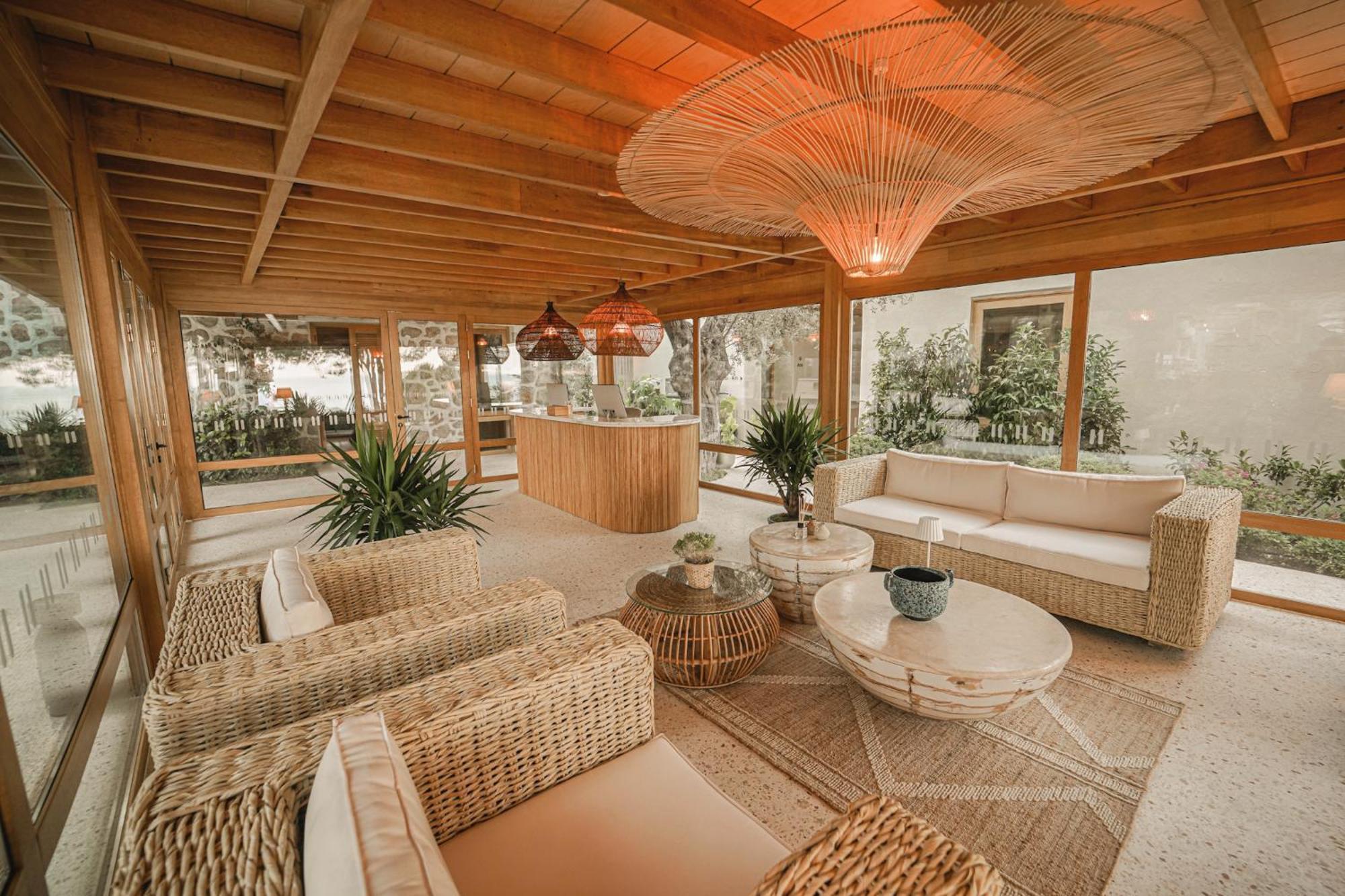 Perios Beach House - Adults Only تورونشْ المظهر الخارجي الصورة