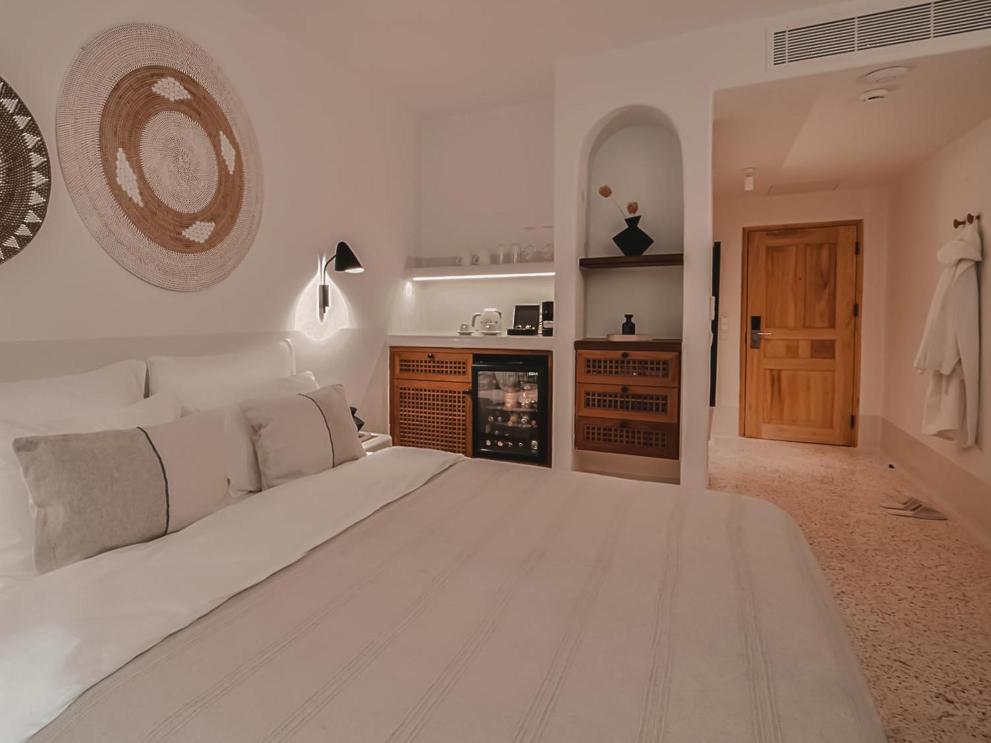 Perios Beach House - Adults Only تورونشْ الغرفة الصورة